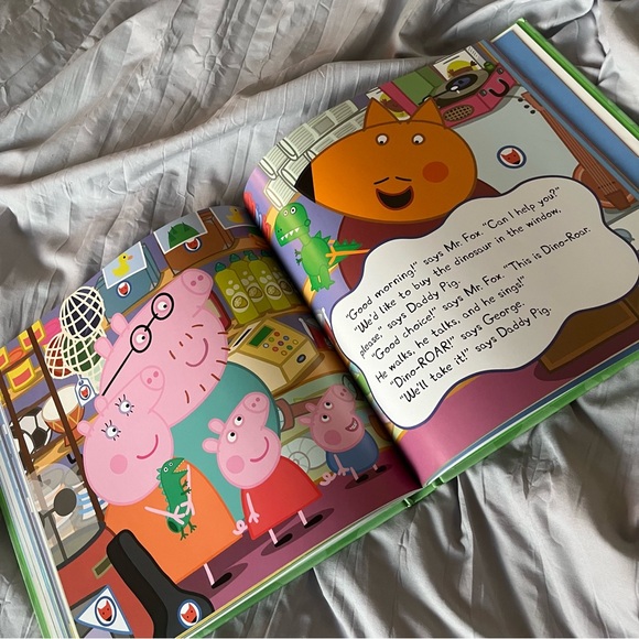 Peppa’s Storybook Collection book of short stories - Picture 5 of 6